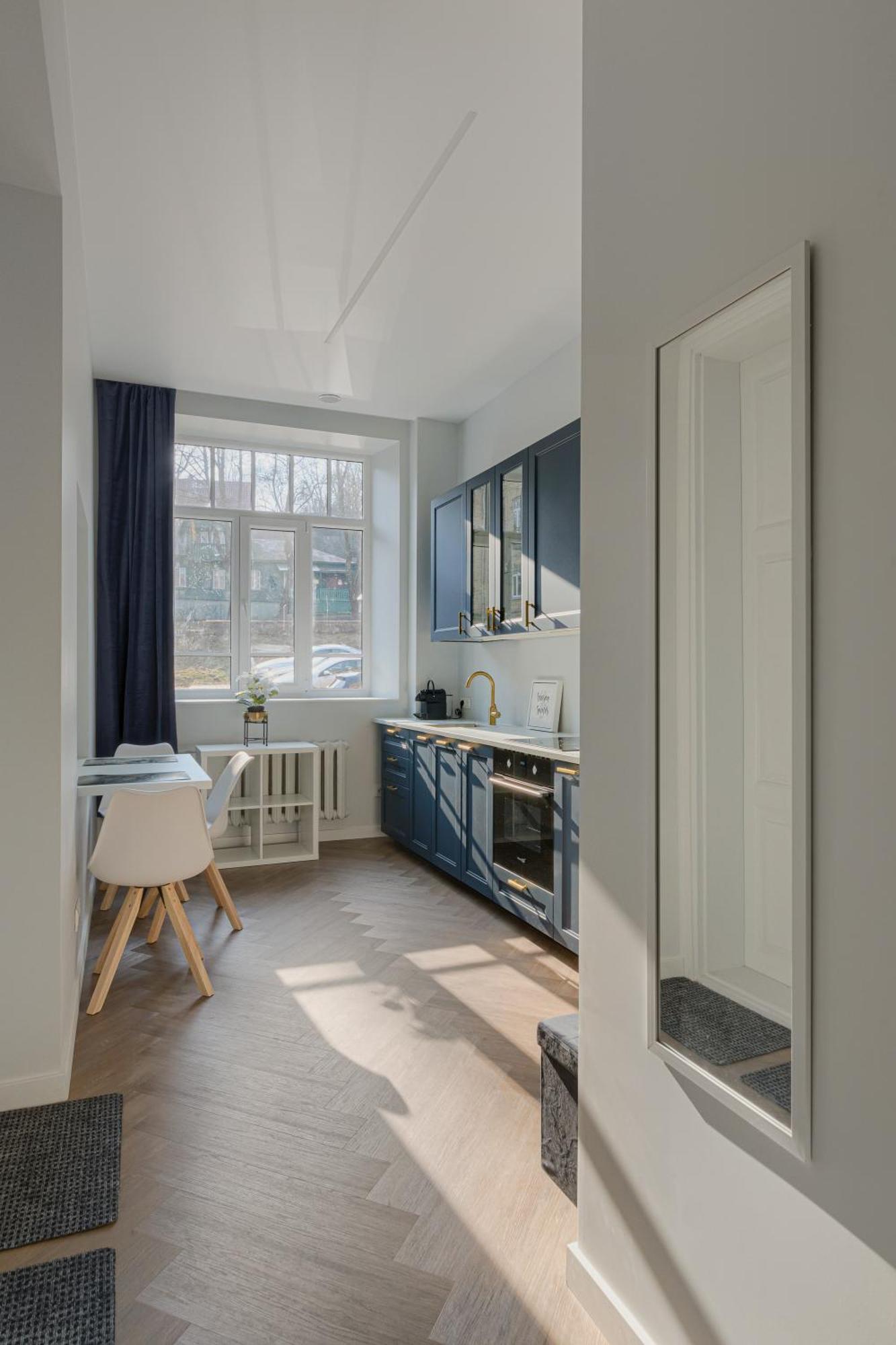Brand New Luxury Apartment, Parking, Center *